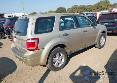 2012 Ford Escape Xls z USA, uszkodzony, nr VIN 1FMCU0C71CKB53291